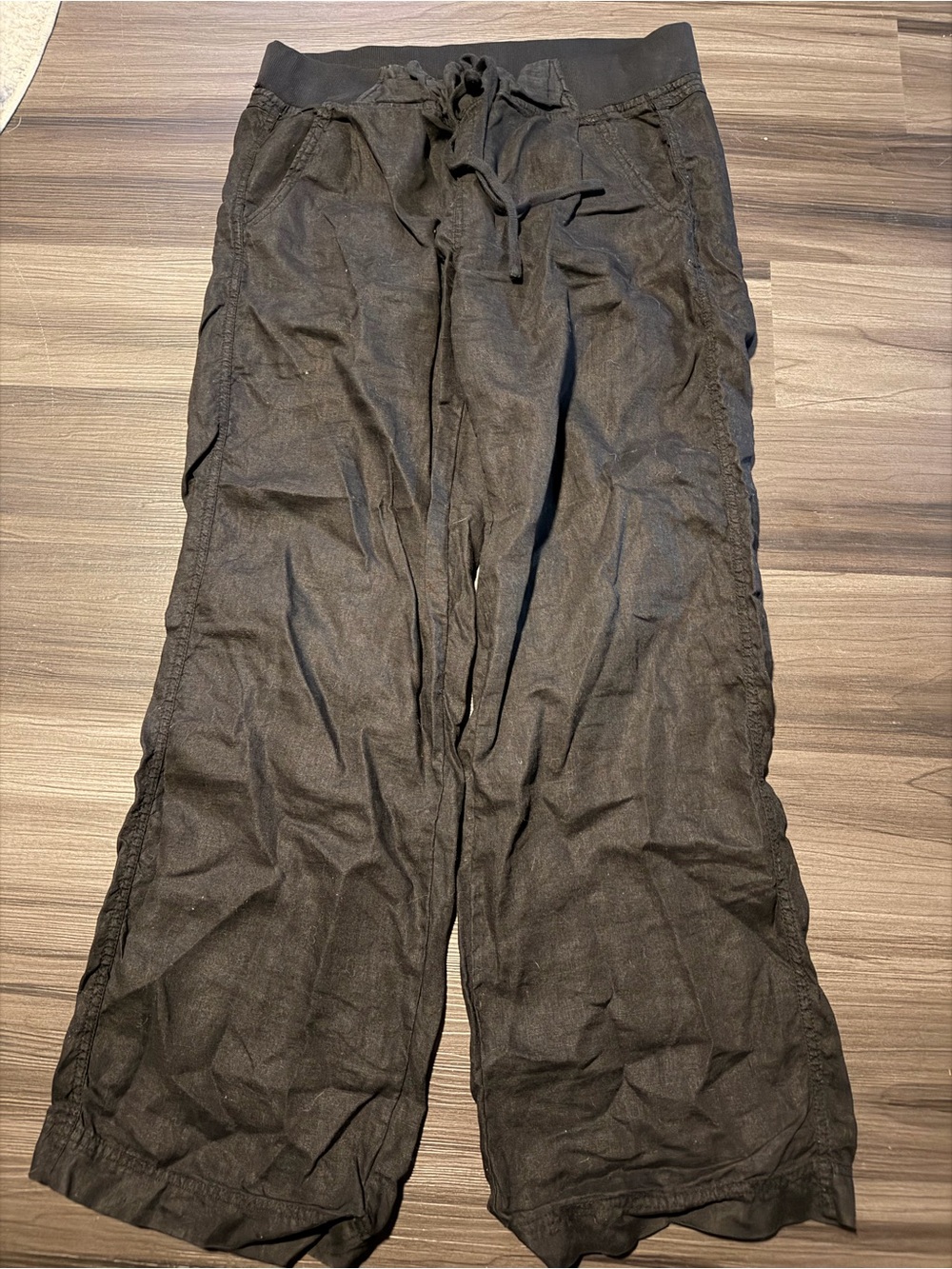 Woman’s size 14 Athleta Black Wide Leg Drawstring Linen Pants